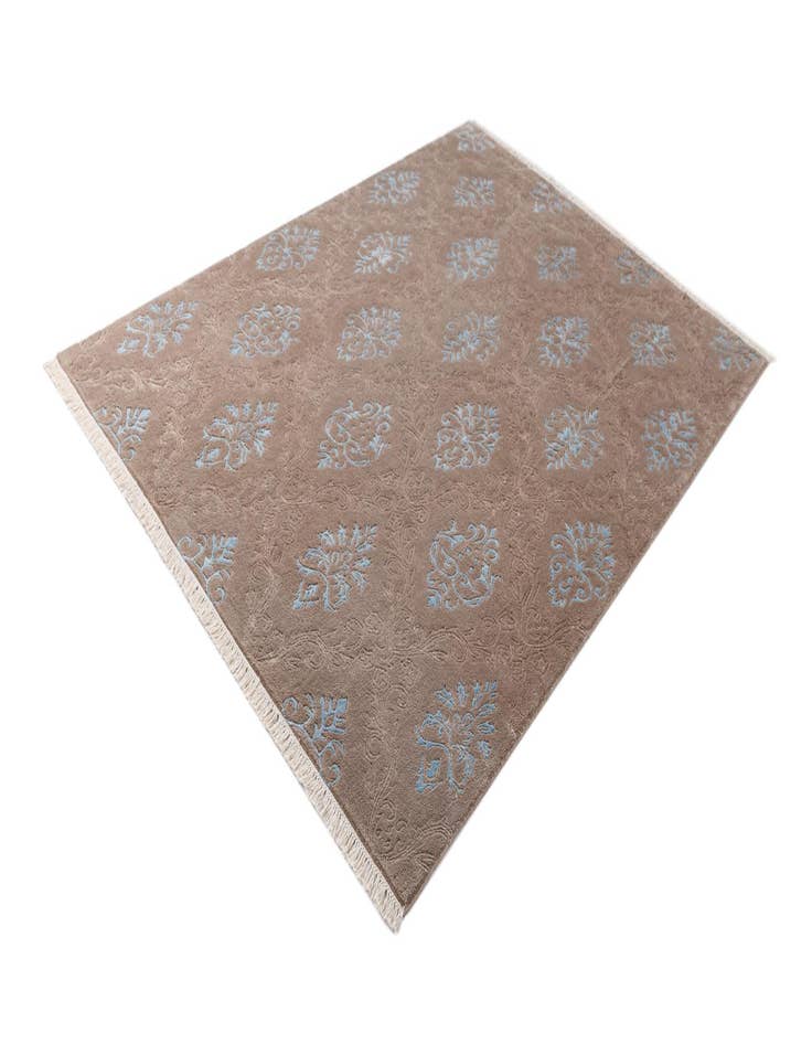 Detail image of  6' 7 x 9' 6  Hand Knotted Darya Wool Rug