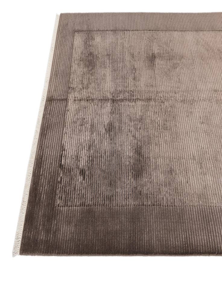 Detail image of  4' 11 x 6' 8  Hand Knotted Darya Wool Rug