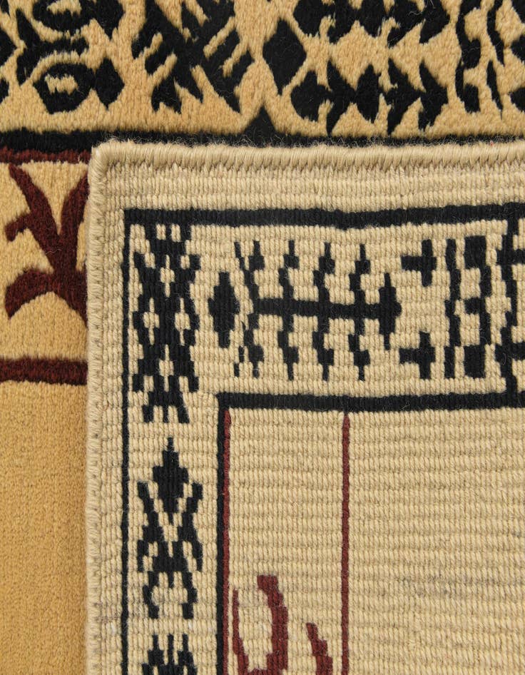 Detail image of  2' 4 x 4' 2  Hand Knotted Darya Wool Rug