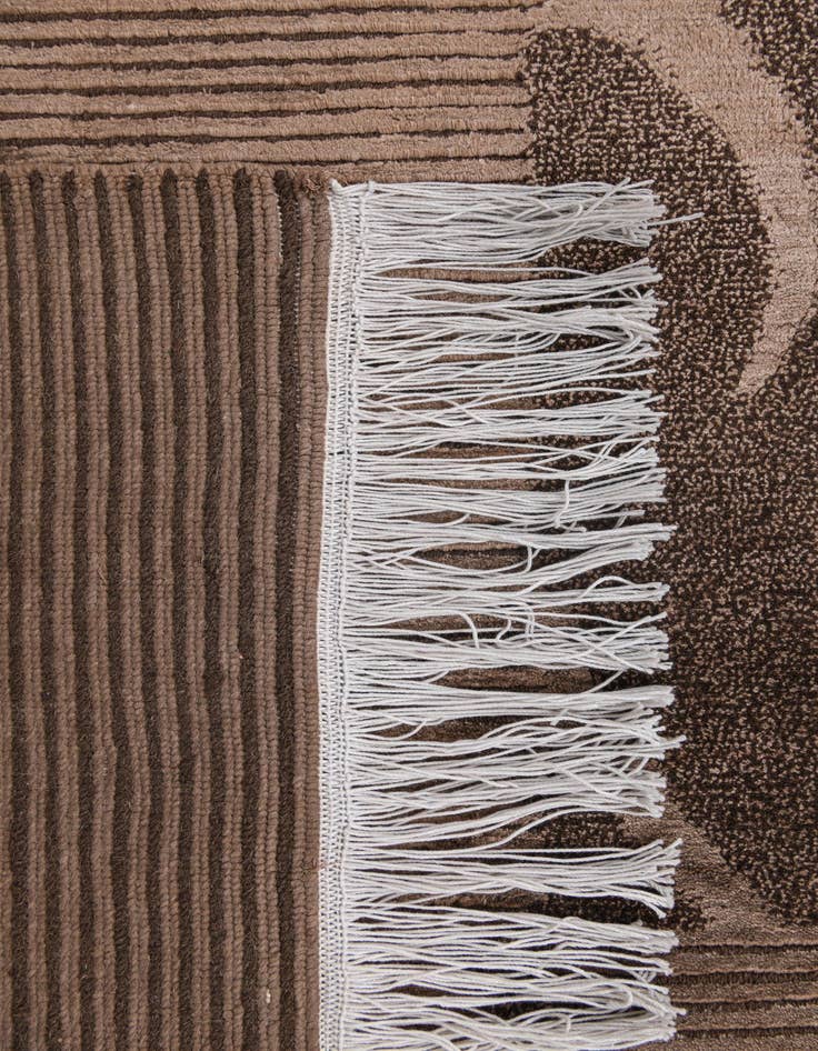 Detail image of  5' 9 x 7' 10  Hand Knotted Darya Wool Rug