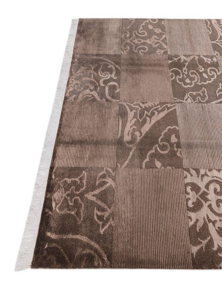 Detail image of  5' 10 x 8' 1 Darya Rug