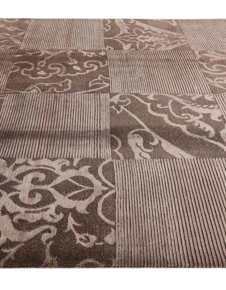 Detail image of  5' 10 x 8' 1 Darya Rug