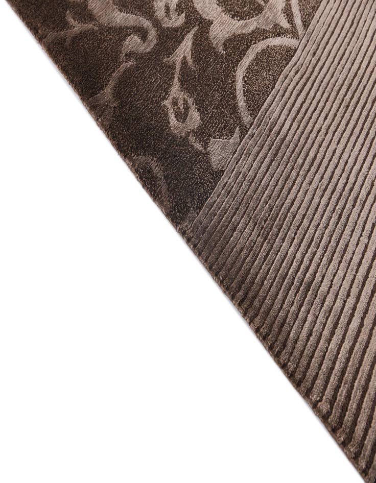 Detail image of  5' 10 x 8' 1 Darya Rug