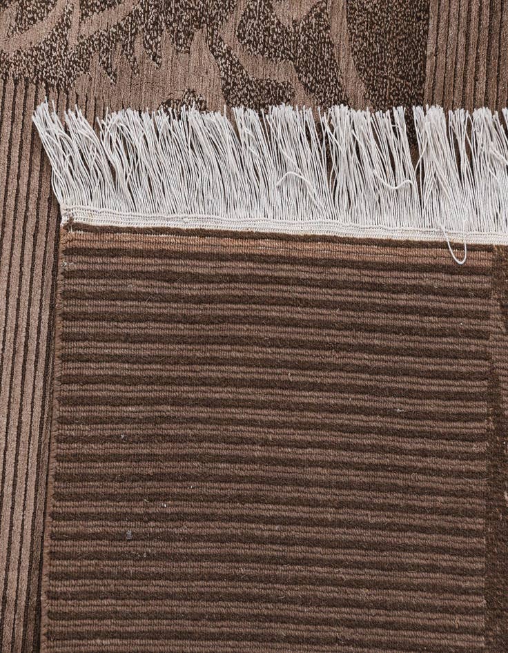 Detail image of  5' 8 x 8' 1 Darya Rug