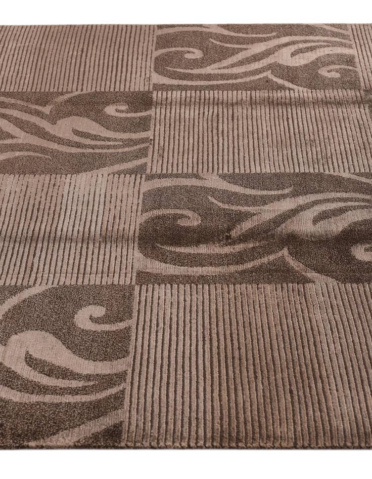 Detail image of  5' 9 x 8' Darya Rug