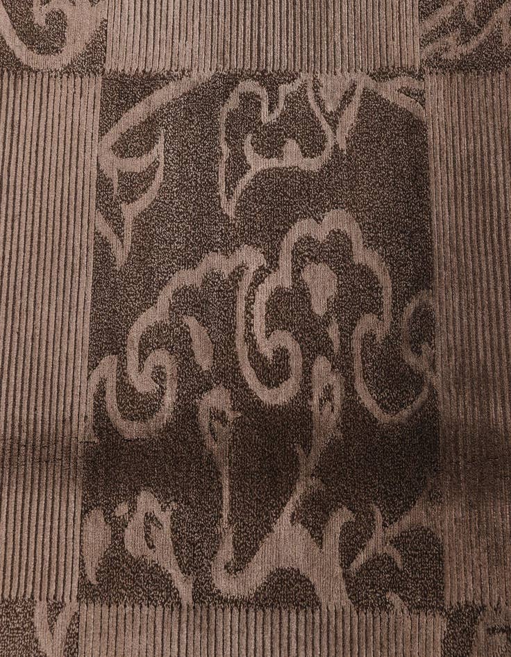 Detail image of  5' 5 x 8' Darya Rug