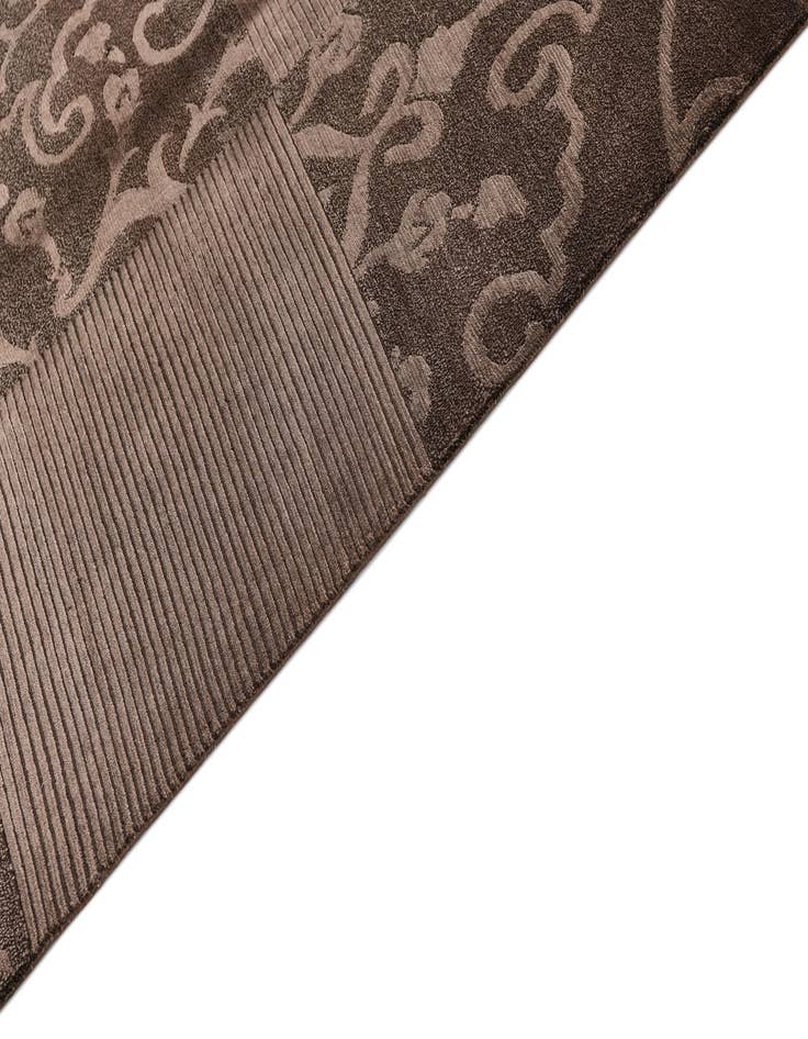 Detail image of  5' 9 x 8' Darya Rug