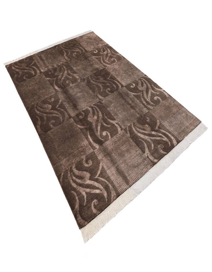 Detail image of  5' 8 x 8' Darya Rug