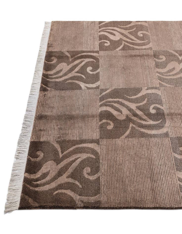 Detail image of  5' 8 x 8' 2 Darya Rug