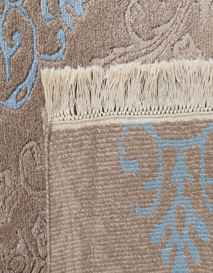 Detail image of  5' 7 x 7' 9  Hand Knotted Darya Wool Rug