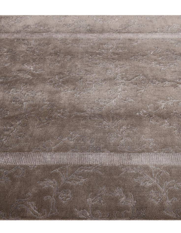 Detail image of  5' 8 x 8'  Hand Knotted Darya Wool Rug