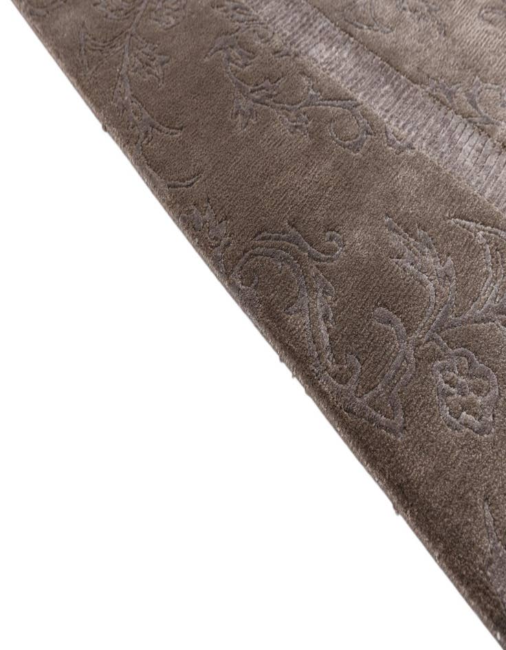 Detail image of  5' 8 x 8'  Hand Knotted Darya Wool Rug