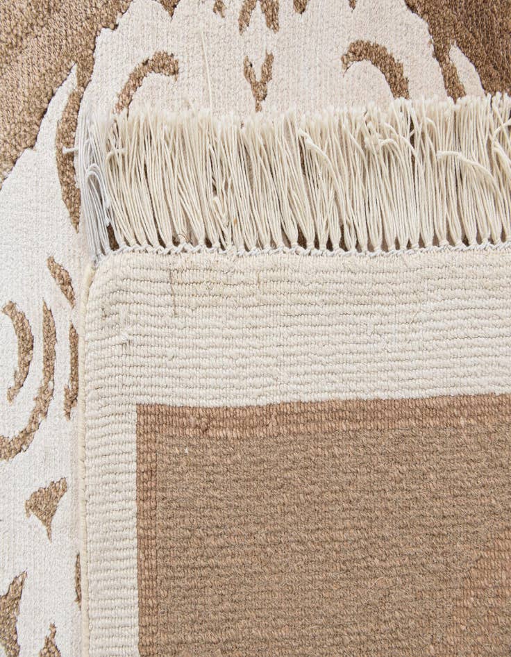 Detail image of  5' 7 x 7' 11  Hand Knotted Darya Wool Rug