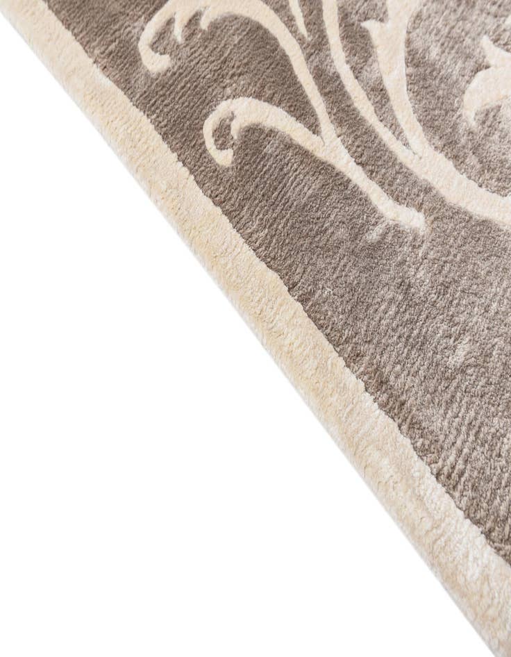 Detail image of  5' 9 x 7' 10  Hand Knotted Darya Wool Rug