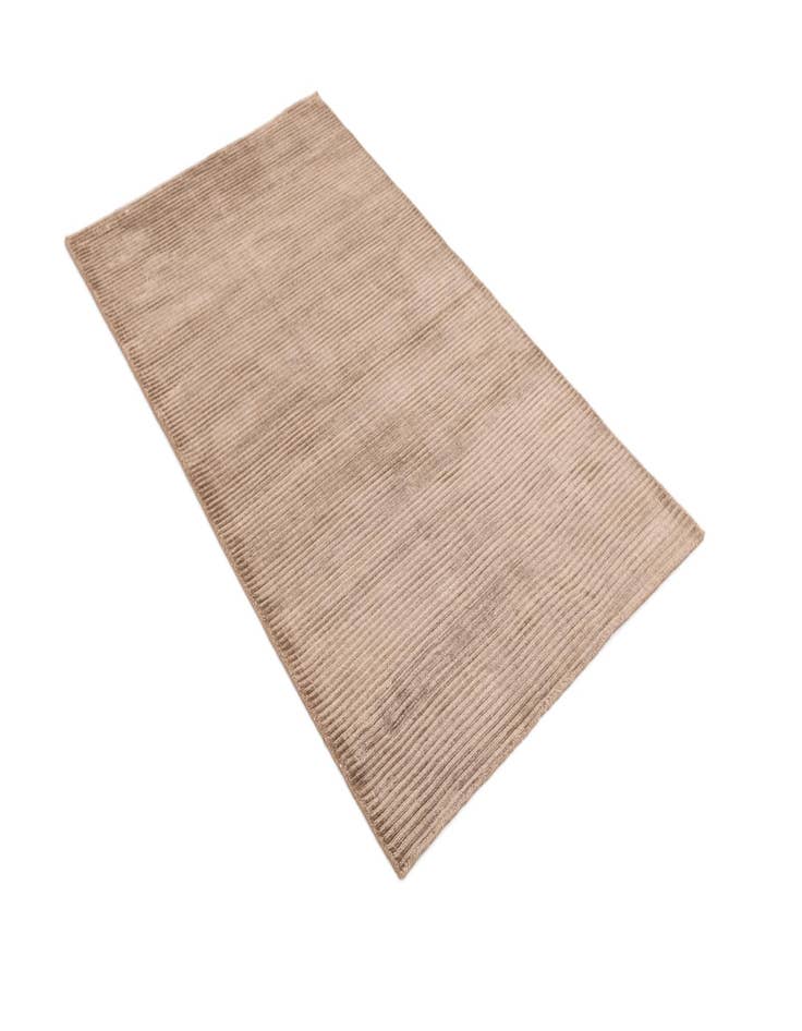 Detail image of  2' 8 x 5'  Hand Knotted Darya Wool Rug