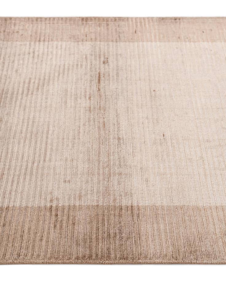 Detail image of  2' 8 x 4' 11  Hand Knotted Darya Wool Rug