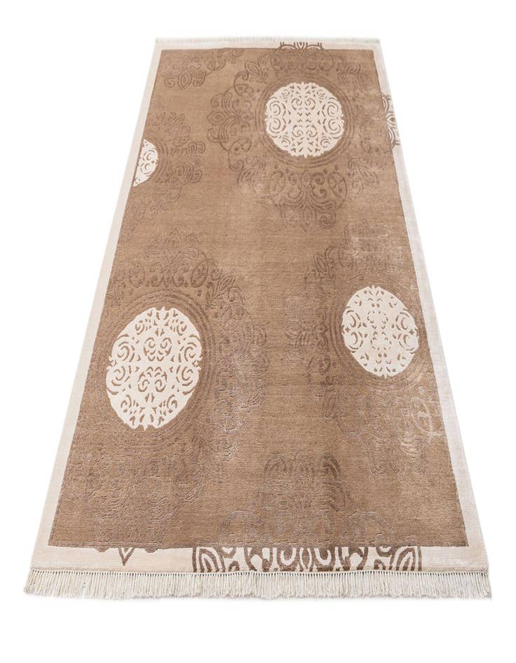 Detail image of  5' 9 x 8' 1 Darya Rug