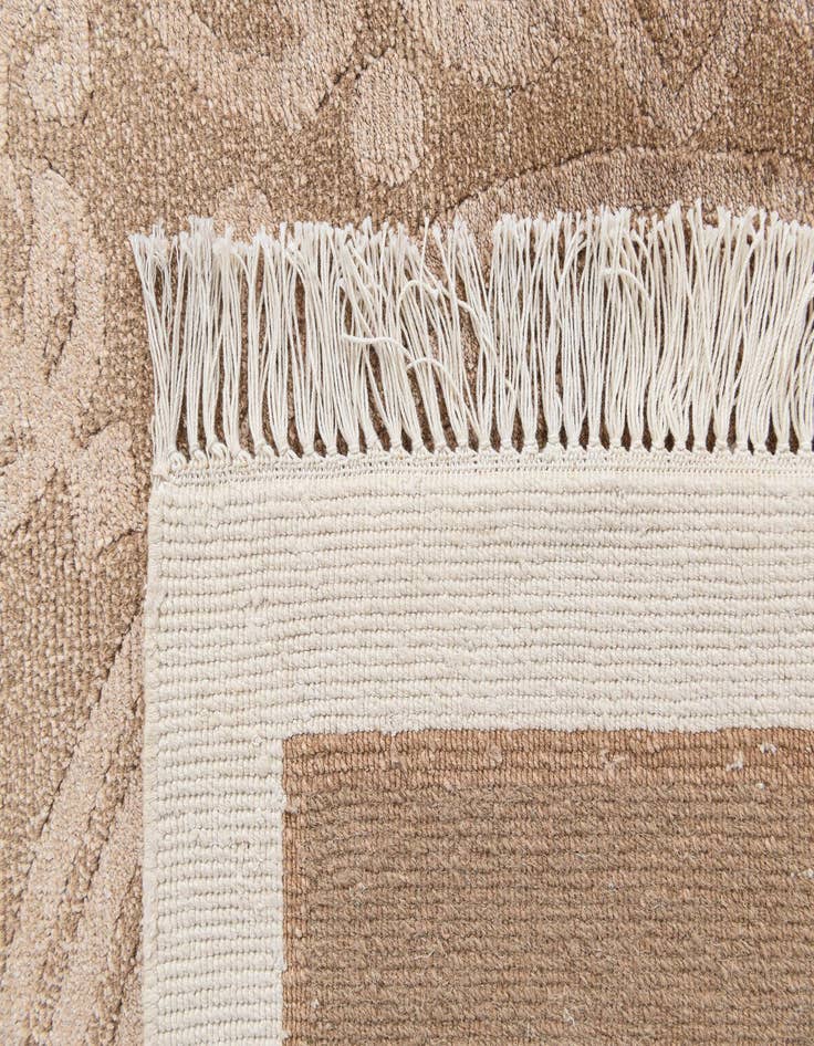 Detail image of  5' 9 x 8' 1 Darya Rug