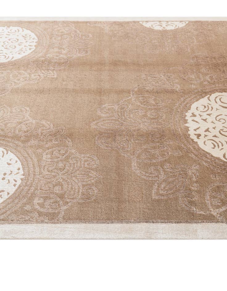 Detail image of  5' 7 x 8'  Hand Knotted Darya Wool Rug