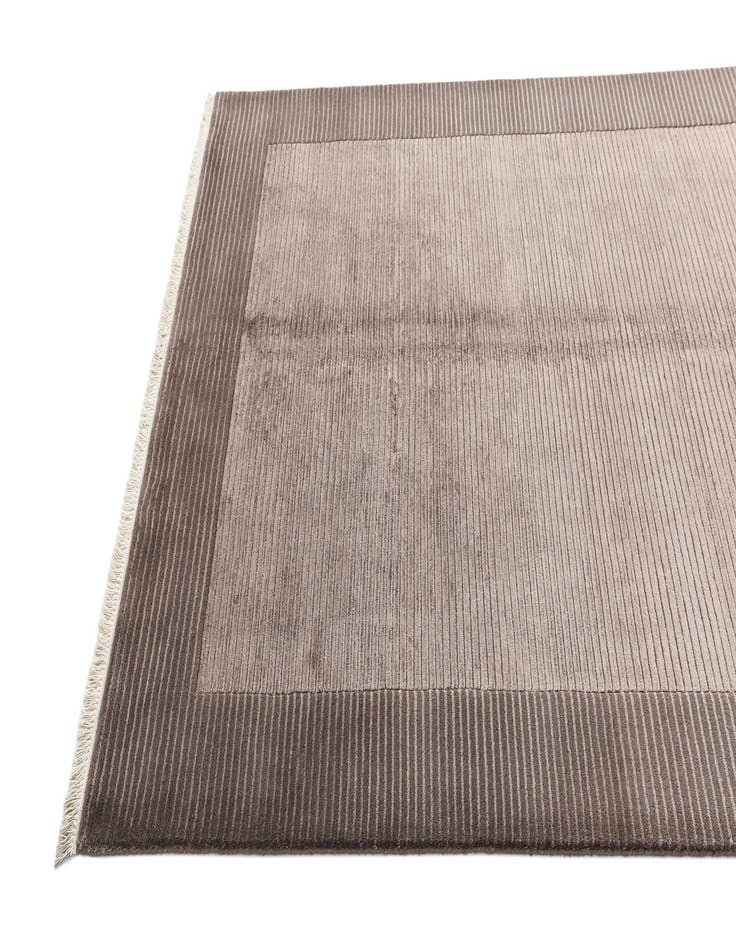 Detail image of  4' 10 x 6' 7 Darya Rug