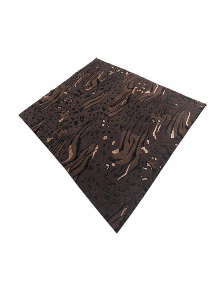 Detail image of  5' 9 x 8' Darya Rug