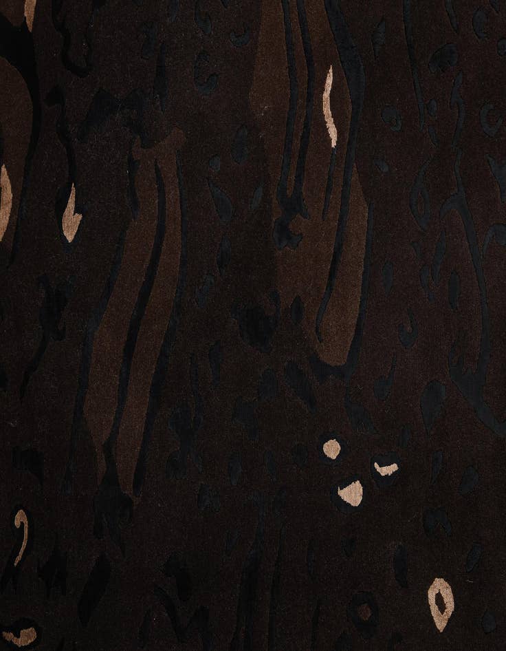 Detail image of  5' 9 x 8' Darya Rug