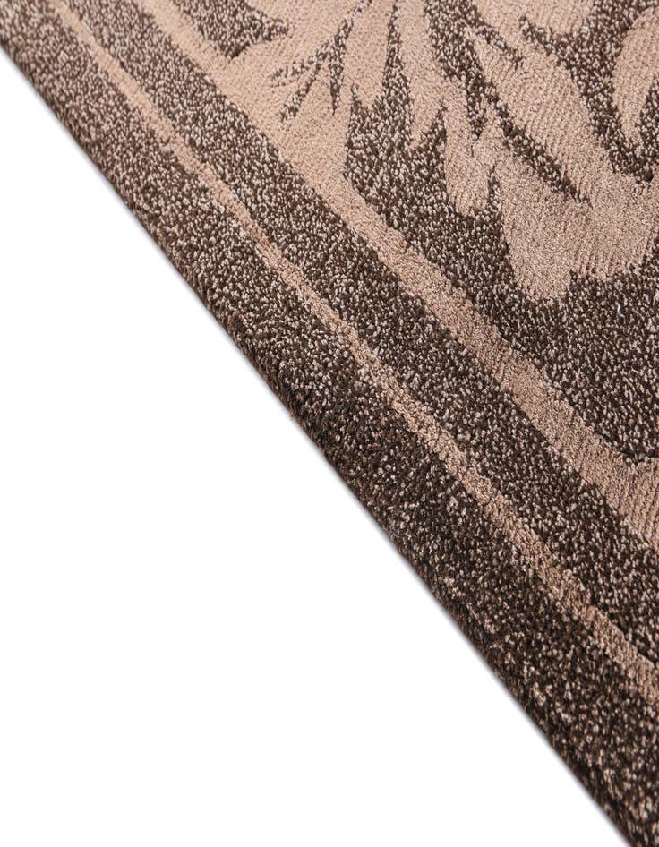 Detail image of  5' 9 x 8' Darya Rug