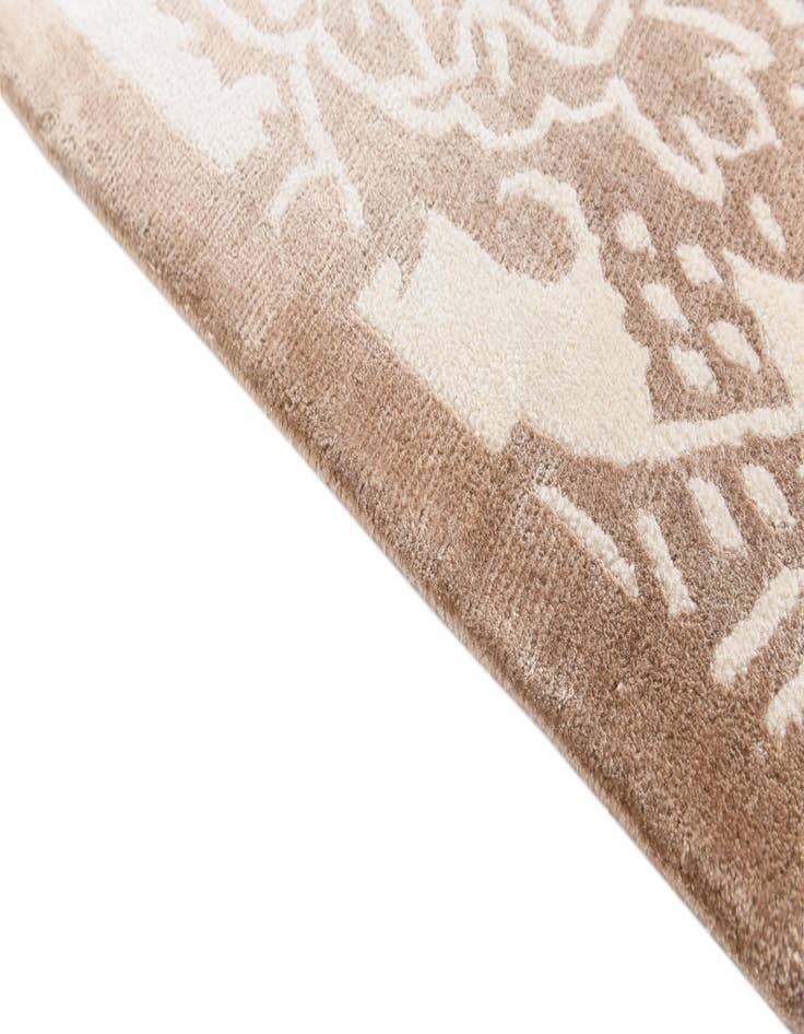 Detail image of  6' 8 x 9' 11  Hand Knotted Darya Wool Rug