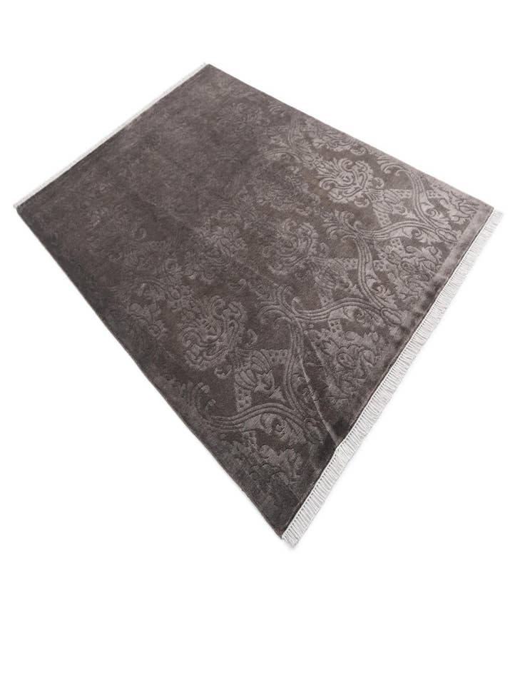 Detail image of  5' 7 x 8' Darya Rug