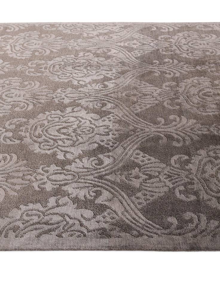 Detail image of  5' 7 x 8' Darya Rug