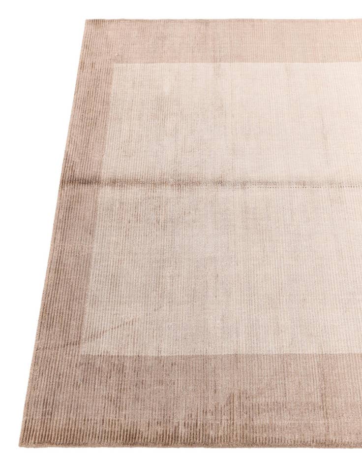 Detail image of  4' x 5' 9 Darya Rug