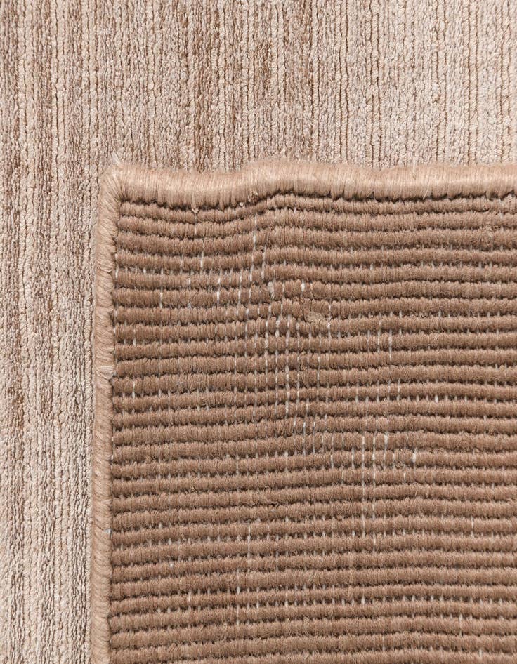 Detail image of  4' x 5' 9 Darya Rug