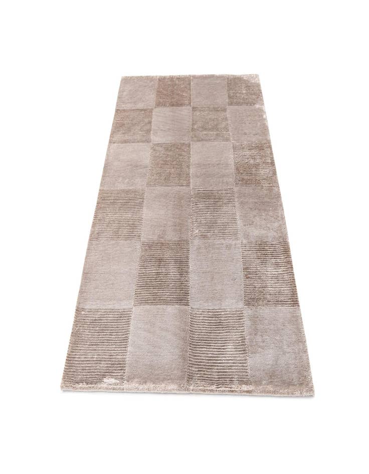 Detail image of  4' x 6' Darya Rug