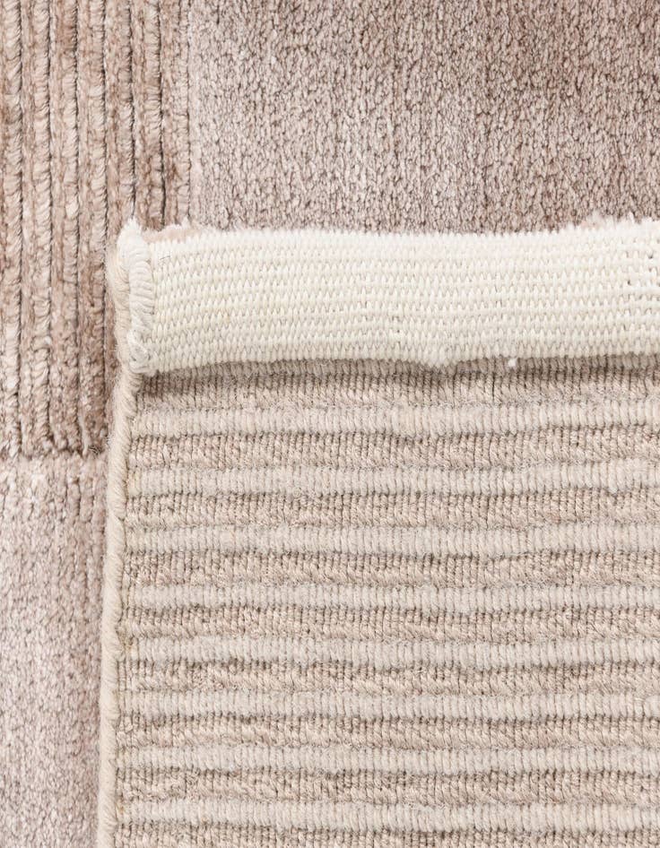 Detail image of  4' x 6' Darya Rug