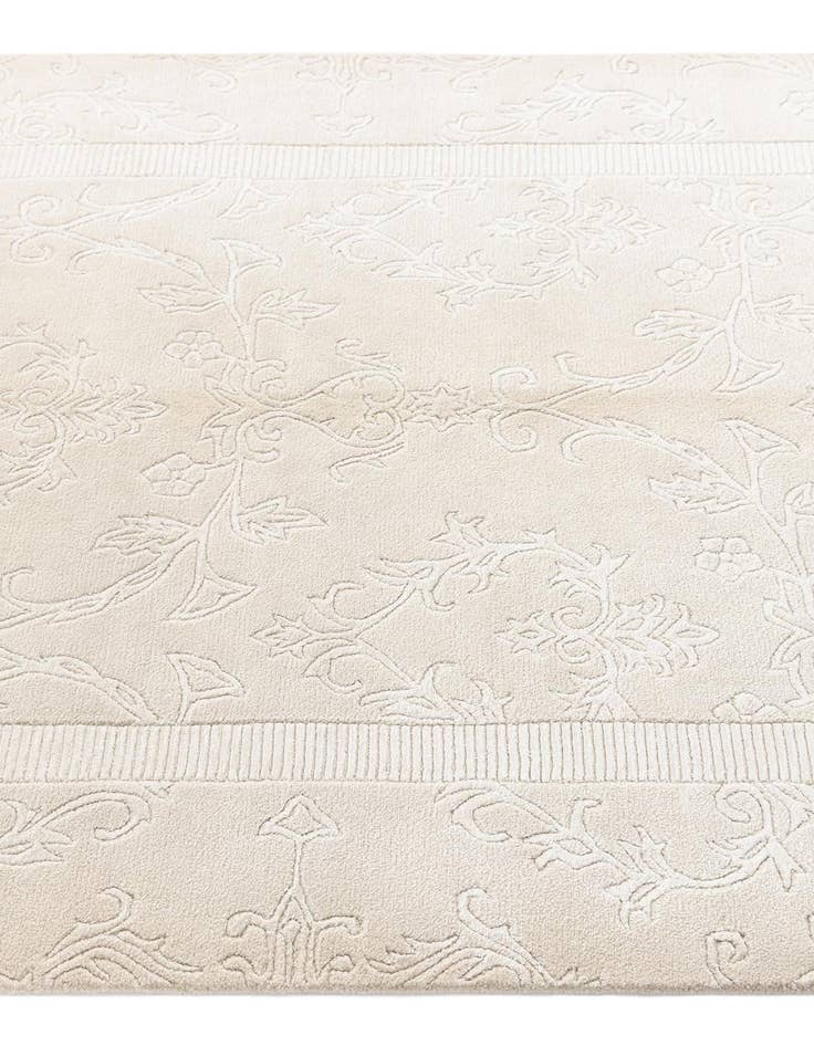 Detail image of  4' 4 x 6' 3 Darya Rug