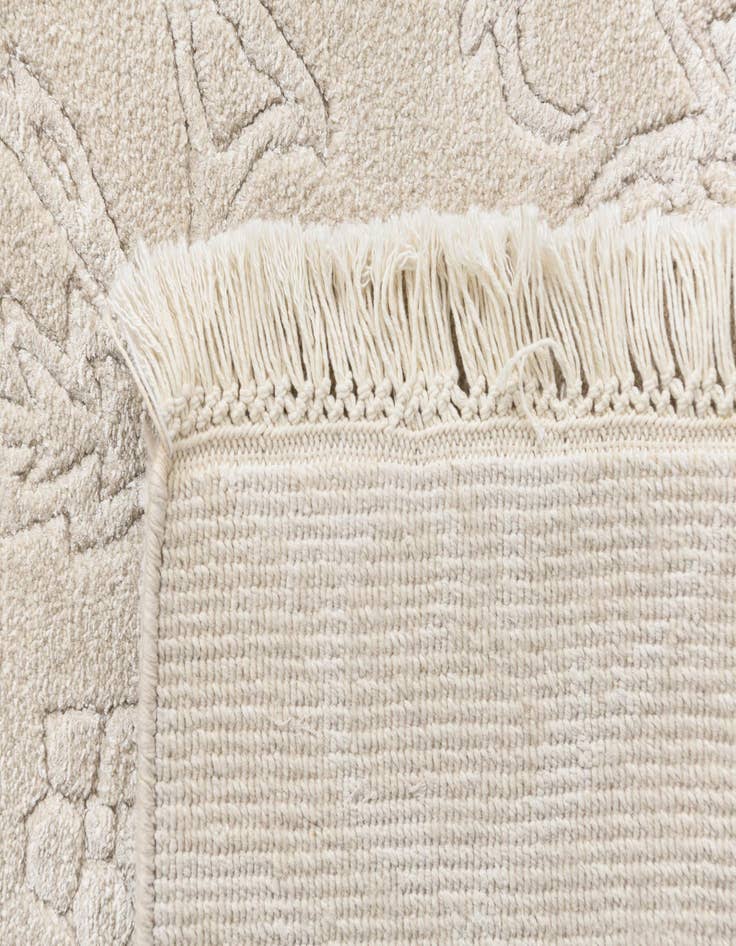 Detail image of  4' 4 x 6' 3 Darya Rug