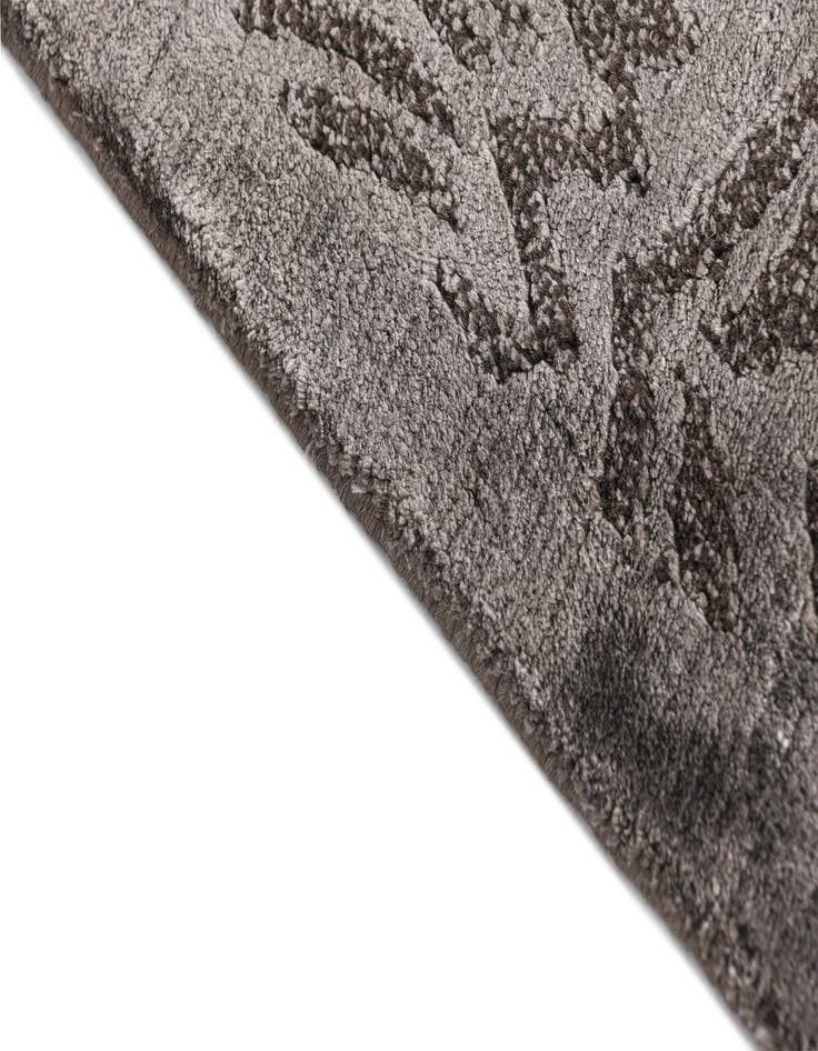 Detail image of  4' x 6' 2 Darya Rug