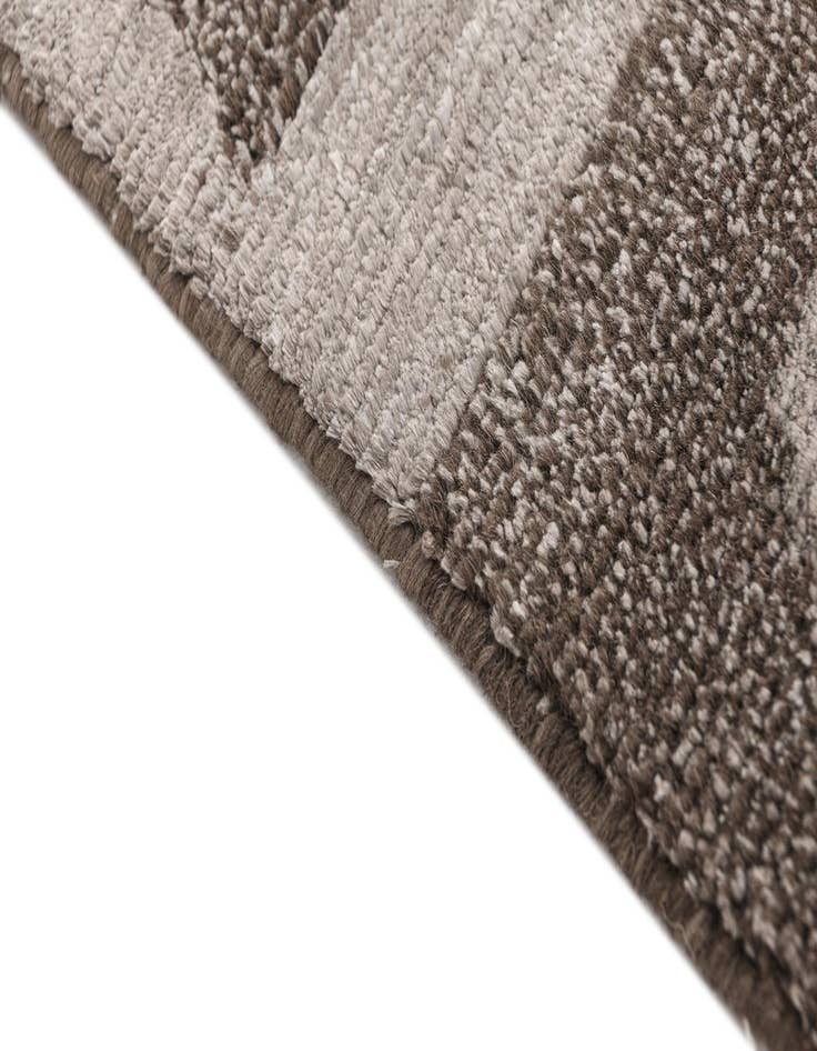 Detail image of  3' 11 x 6' Darya Rug