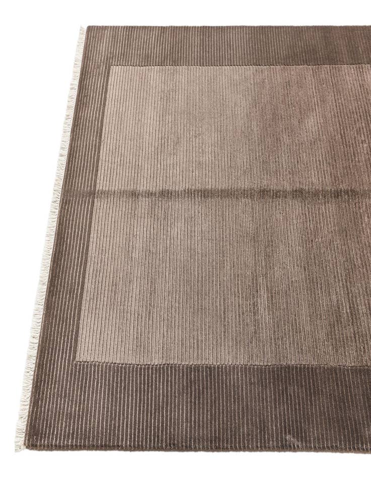 Detail image of  4' x 6' 2 Darya Rug