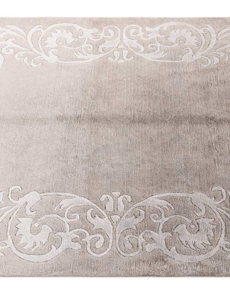 Detail image of  3' 10 x 5' 11 Darya Rug