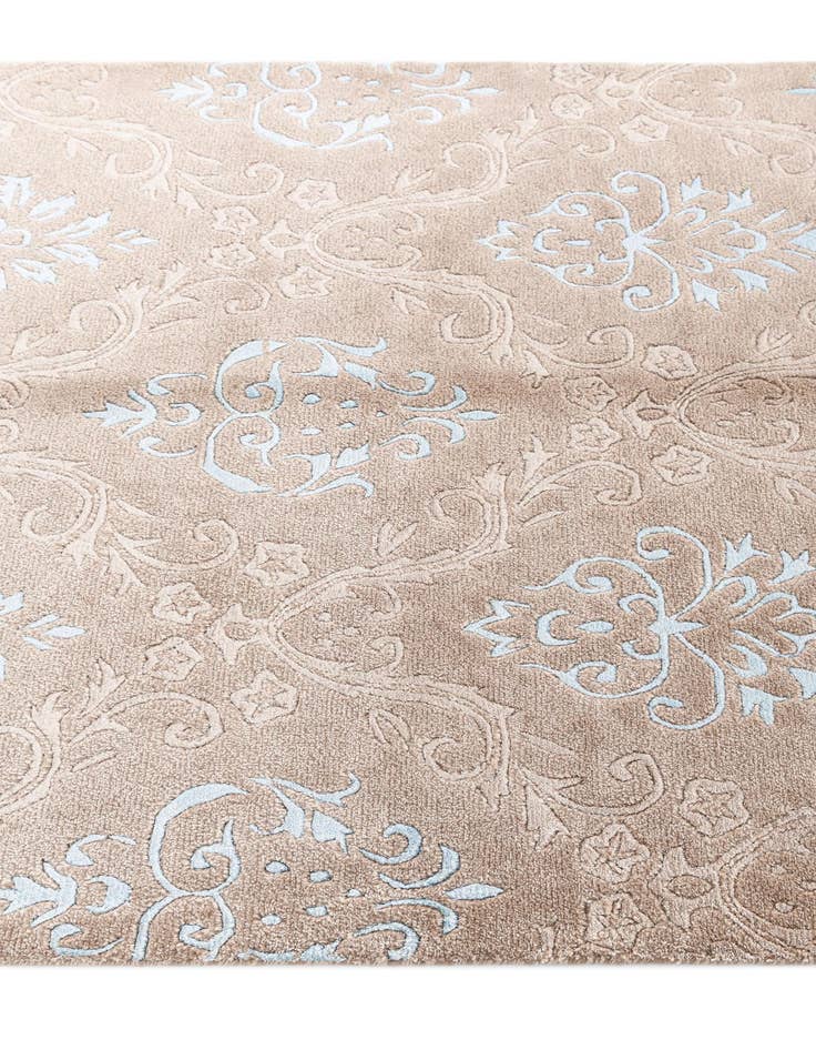 Detail image of  4' 3 x 6' 4 Darya Rug