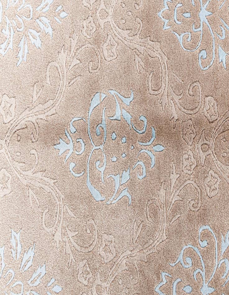 Detail image of  4' 3 x 6' 4 Darya Rug
