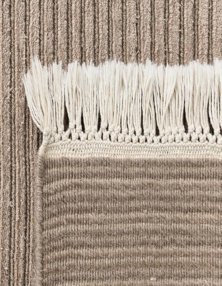 Detail image of  3' 9 x 6' 2 Darya Rug