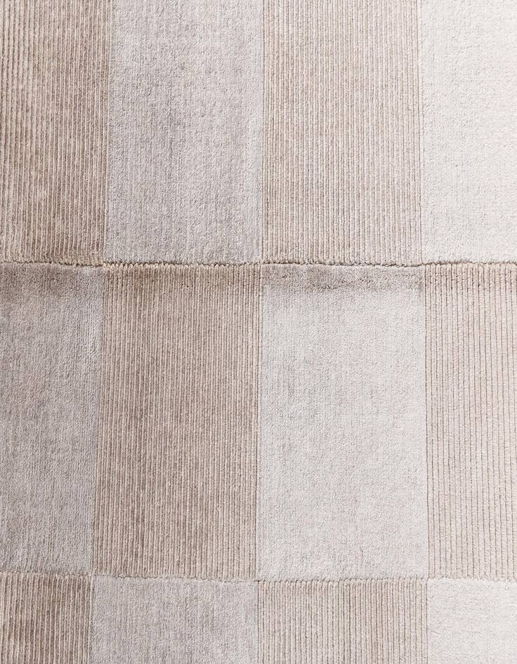 Detail image of  4' x 6' 1 Darya Rug