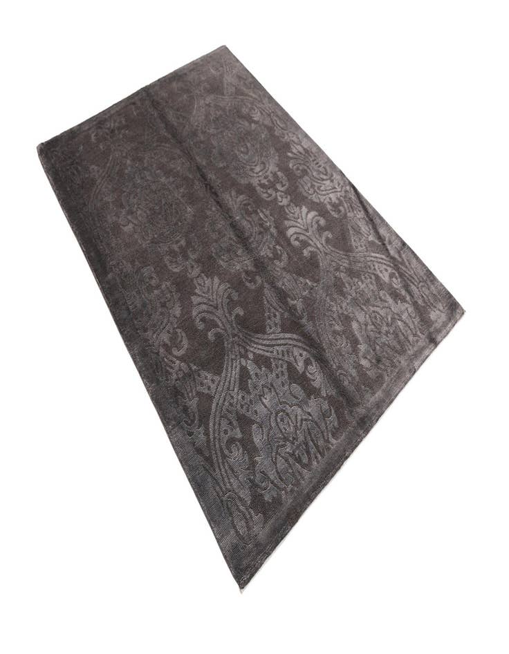 Detail image of  4' 1 x 6' Darya Rug