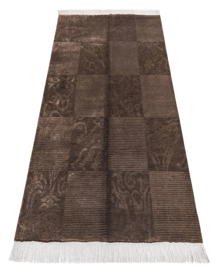 Detail image of  4' 1 x 6' Darya Rug