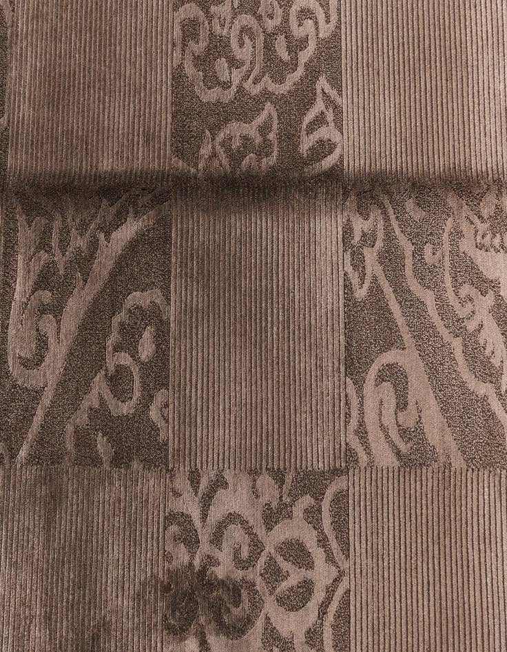 Detail image of  4' 1 x 6' Darya Rug