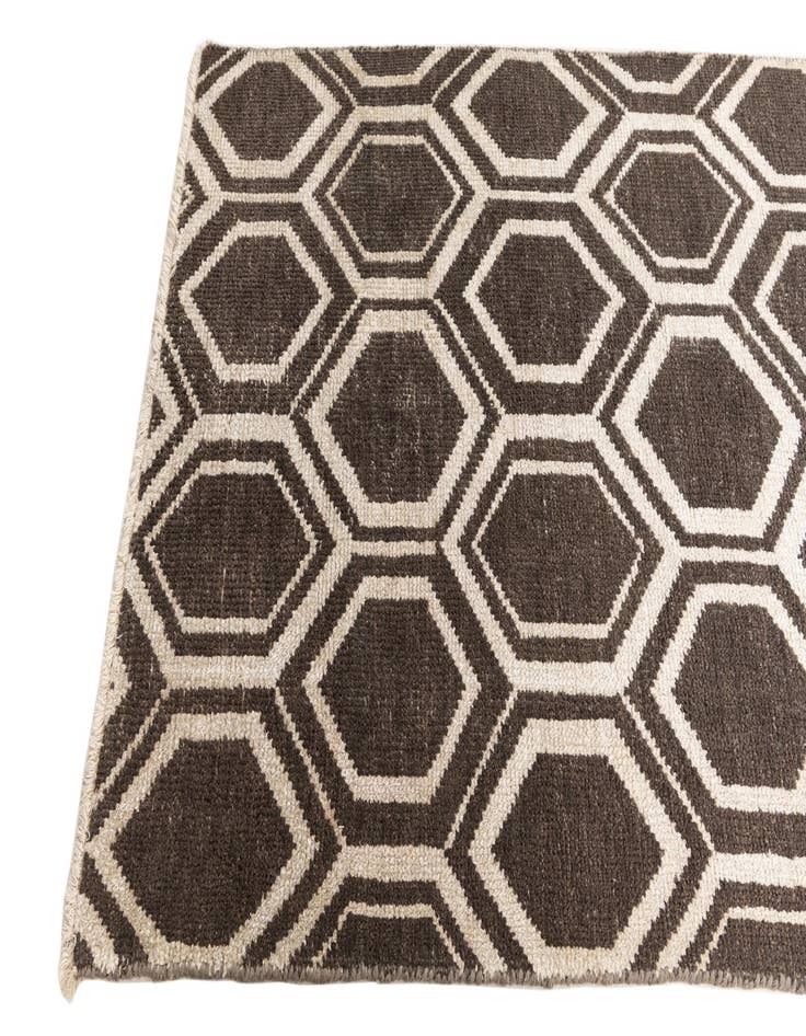 Detail image of  3' 6 x 6'  Hand Knotted Darya Rug