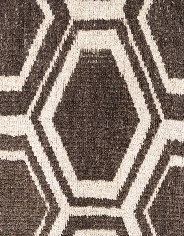 Detail image of  3' 6 x 6'  Hand Knotted Darya Rug