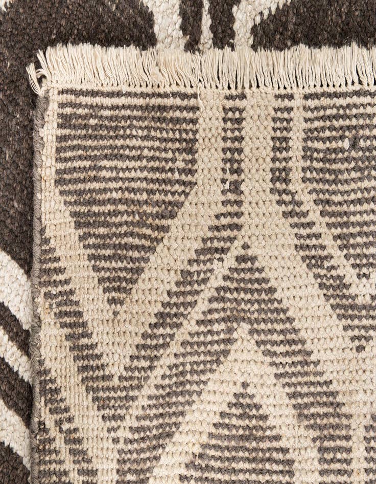 Detail image of  3' 6 x 6'  Hand Knotted Darya Rug